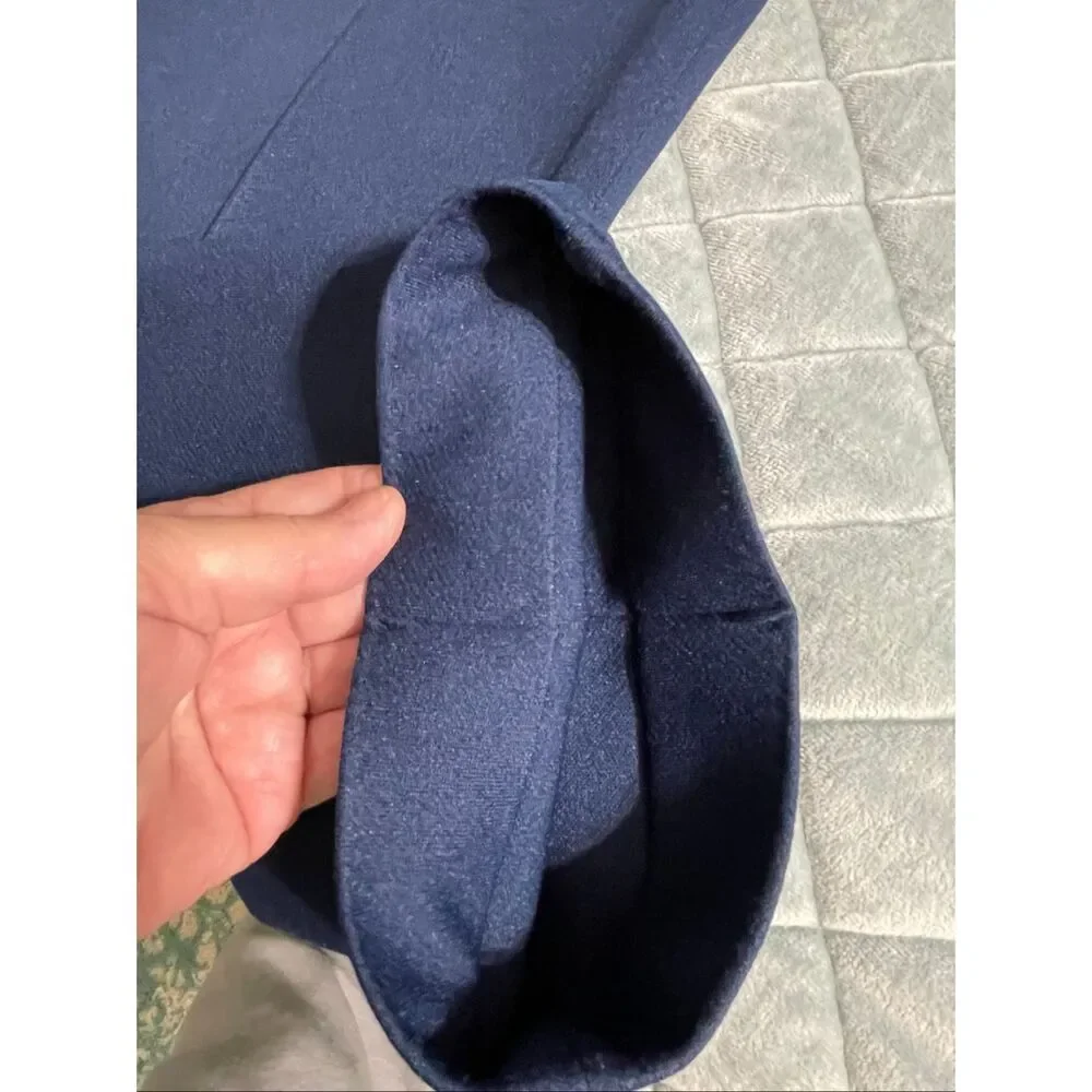 Vintage Farah Men’s Trousers in Iconic Navy Blue size 32